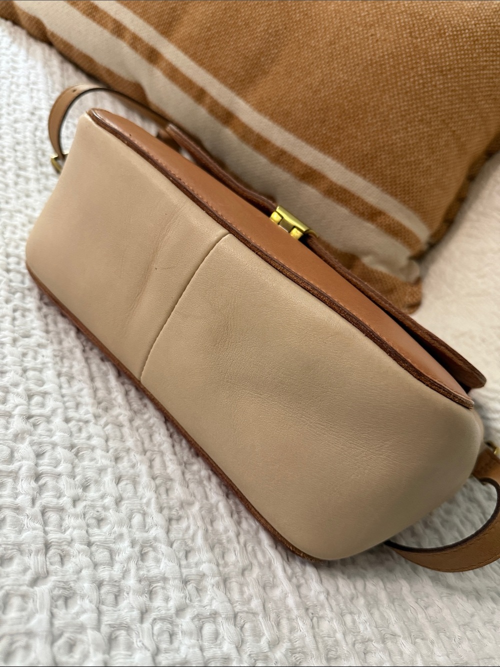 Madewell Peach and Cream Leather Crossbody with Gold-Tone Clasp - Picture 10 of 15
